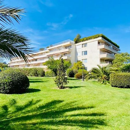 Charming Studio With Pool In Saint Tropez Apartamento Exterior foto