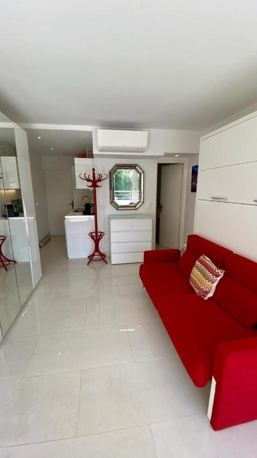 Charming Studio With Pool In Saint Tropez Apartamento Exterior foto